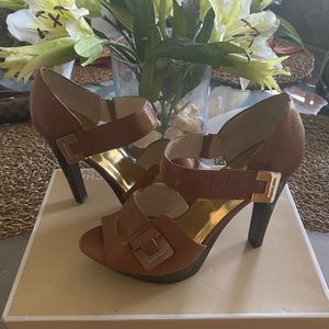 Micheal Kors platform heels